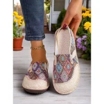 Women's Ethnic Slip-On Mules – Vintage-Inspired Comfortable Flats for Garden Walks, Nature Travel and Boho Outfits - Image 3