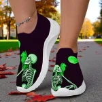 Women's Purple Flyknit Sneakers – Halloween Black Cat Print Lightweight Walking Shoes for Casual Outdoor Wear - Image 7