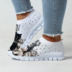 Women's Cute Cat Print Sneakers – Cozy Slip-On Shoes with Adorable Kitten Design for Everyday Casual Wear - Image 3